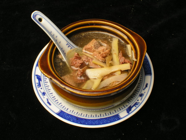 雞湯攝影圖片