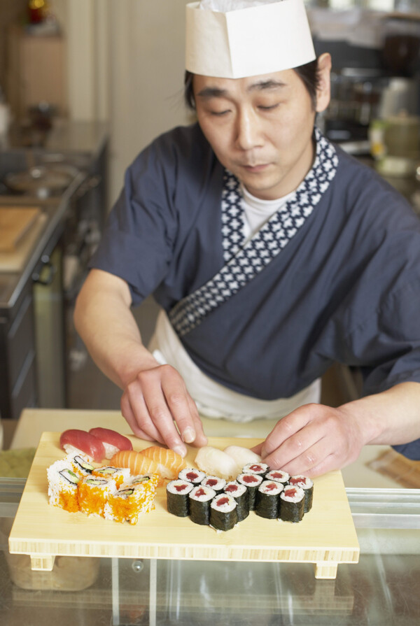 高清日本寿司厨师图片