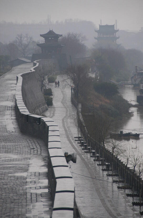 贛州城墻雨景圖片