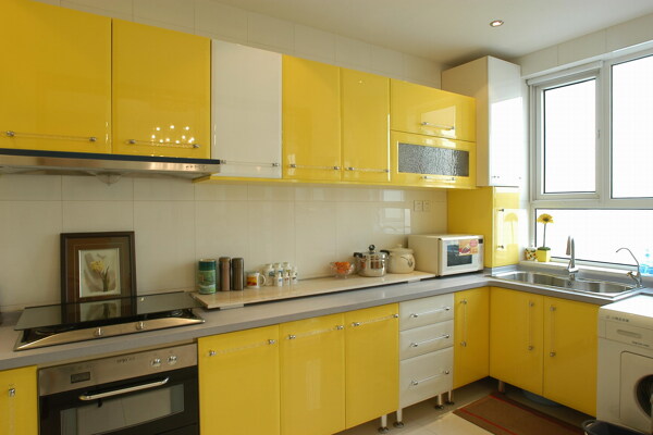 明黄色调整体厨房图片