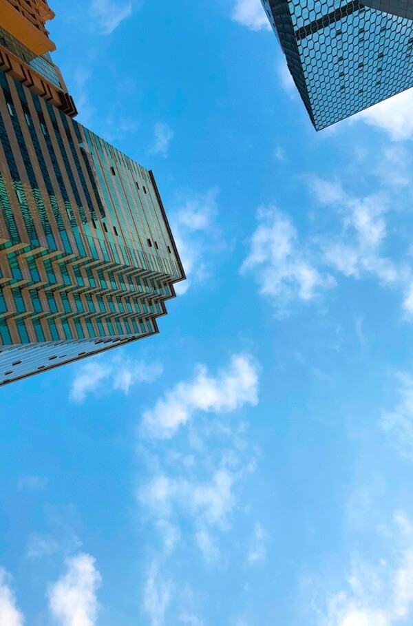 蓝天高楼大厦图片