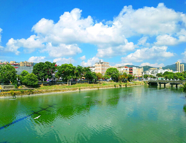 河流