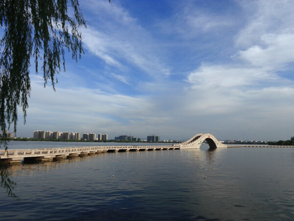 绍兴瓜渚湖畔风景