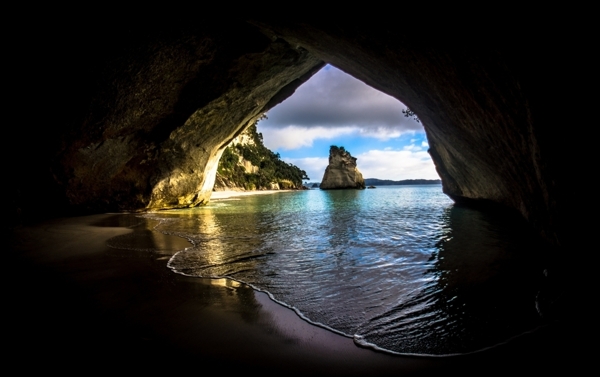 神秘洞穴
