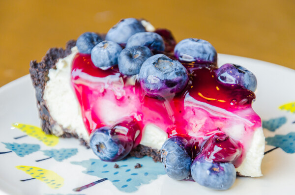 美味蓝莓面包图片