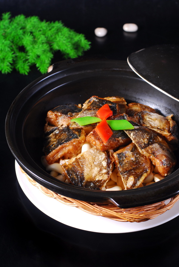 潮式砂鍋魚(yú)頭圖片
