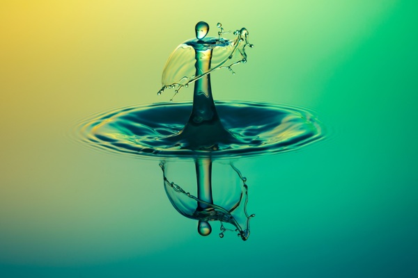 水
