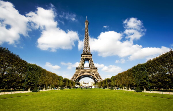 高清巴黎埃菲尔铁塔图片
