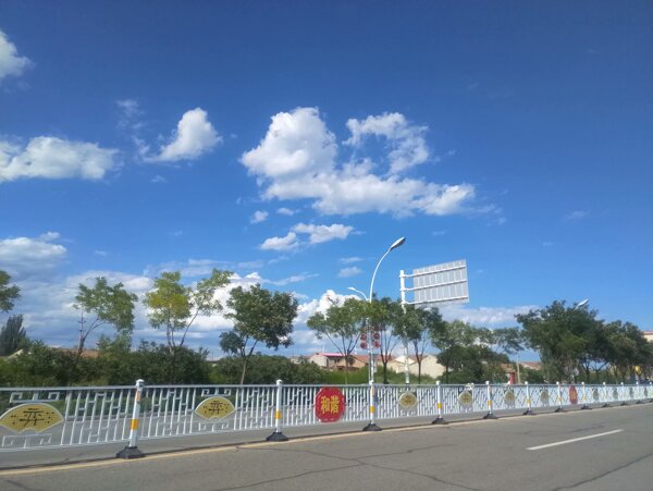 蓝天白云摄像图片