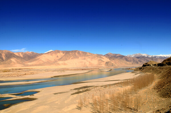 雅鲁藏布江风景