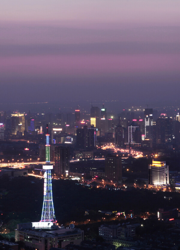 济南城市傍晚夜景鸟瞰图图片