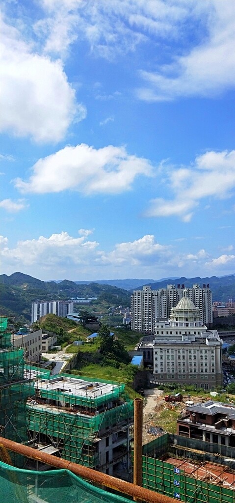 藍(lán)天白云