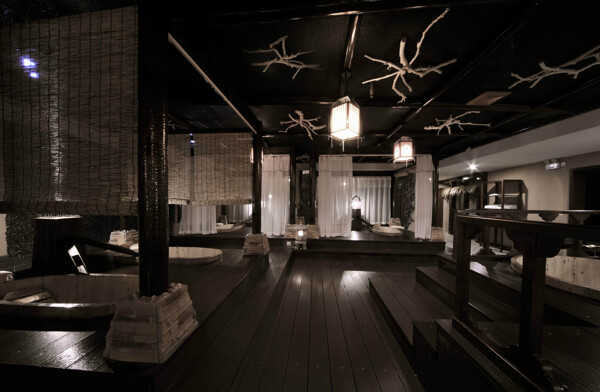 深色調(diào)溫泉浴裝修效果圖