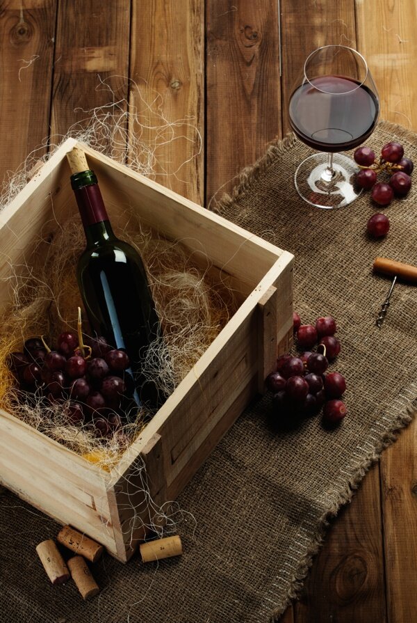 红提葡萄与葡萄酒图片