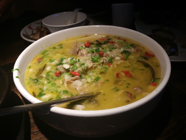 酸湯肥牛
