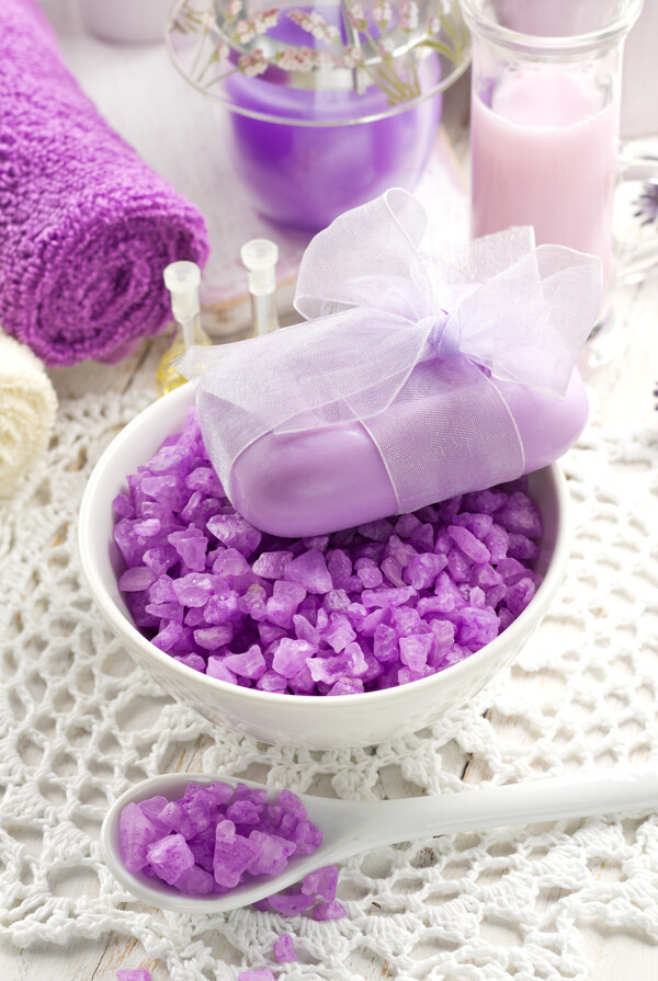 紫色碎石养生与spa美容图片