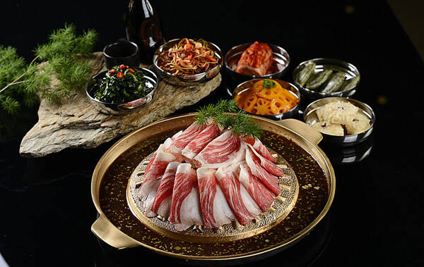 日韩料理水煎肉图片
