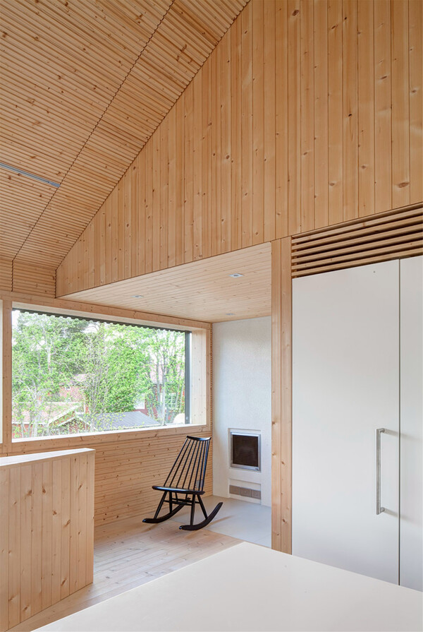 现代简约实木室内窗户设计图