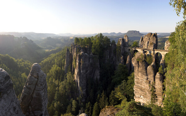 一览众山小图片