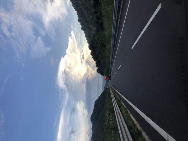 高速公路云彩图片