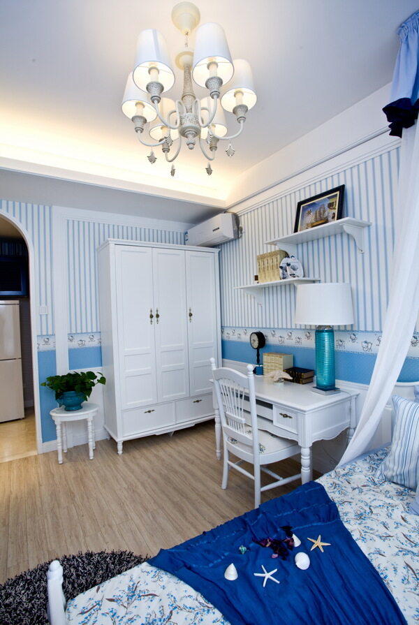 地中海时尚卧室白色柜子装饰设计效果图