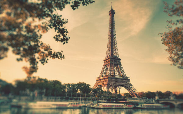 浪漫巴黎埃菲尔铁塔