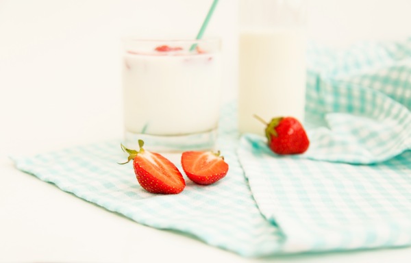 牛奶与草莓图片