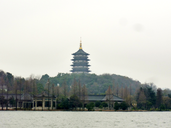 杭州西湖雷峰塔图片