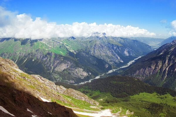 美丽的高山风景图片