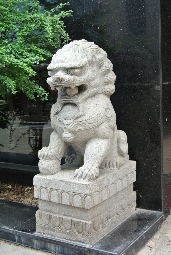 石狮子雕像