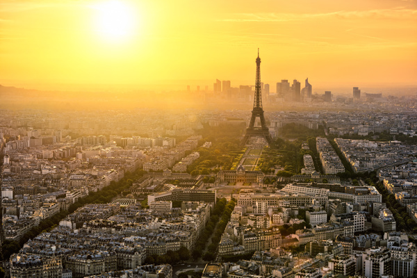 晨光下的巴黎图片