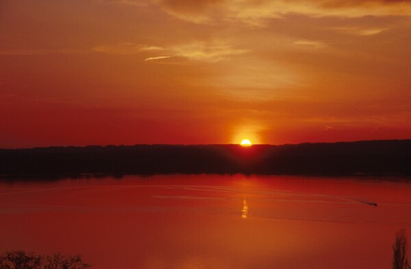 高清夕阳黄昏图