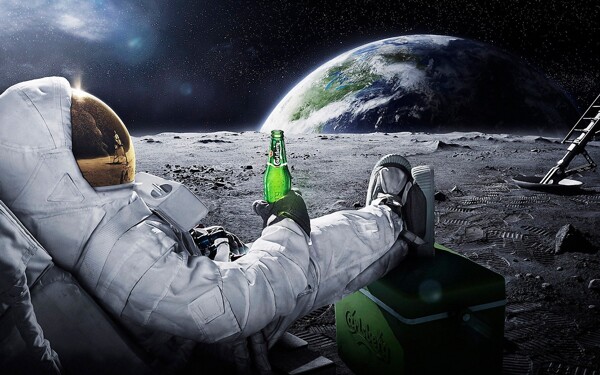 太空啤酒广告图片