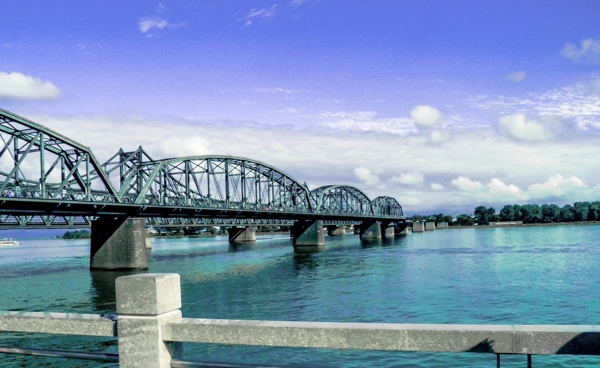 鸭绿江断桥图片