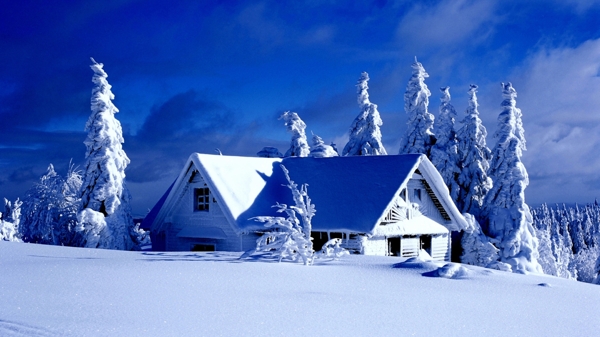雪原上的房子壁纸