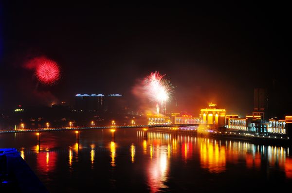 烟花夜景图片