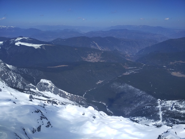 俯视群山雪山