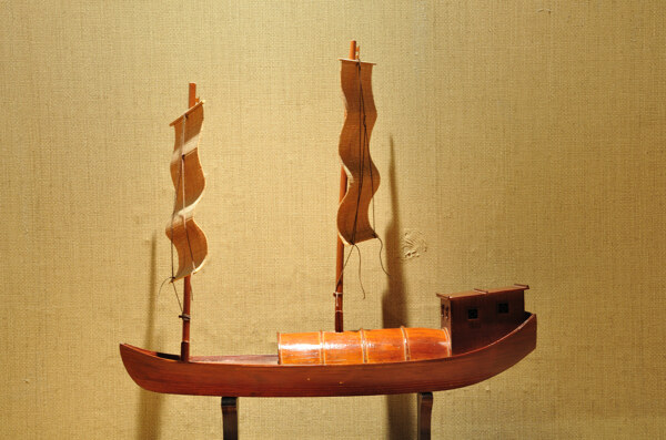 木制模型帆船图片