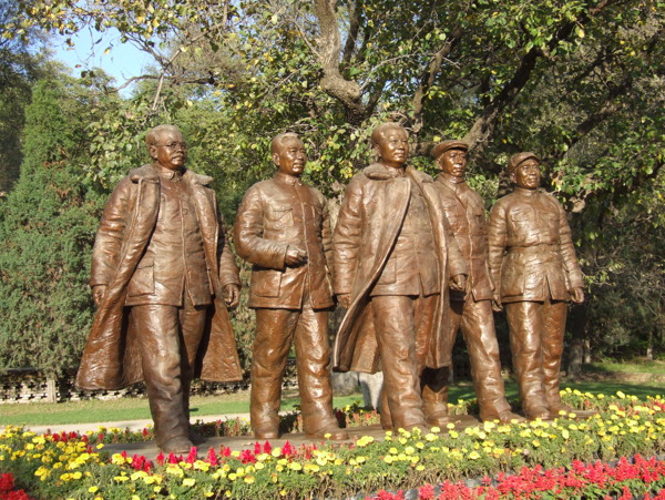 领袖雕塑像图片
