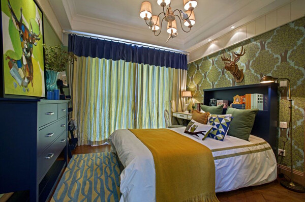温馨美式风格卧室床头背景墙装修效