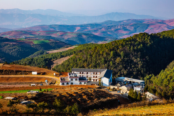 东川红土地风景