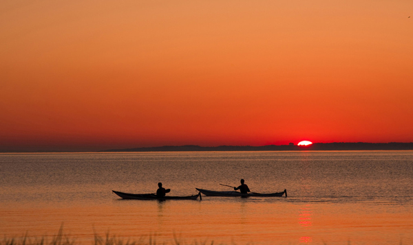 美丽的夕阳湖泊最美夕阳红