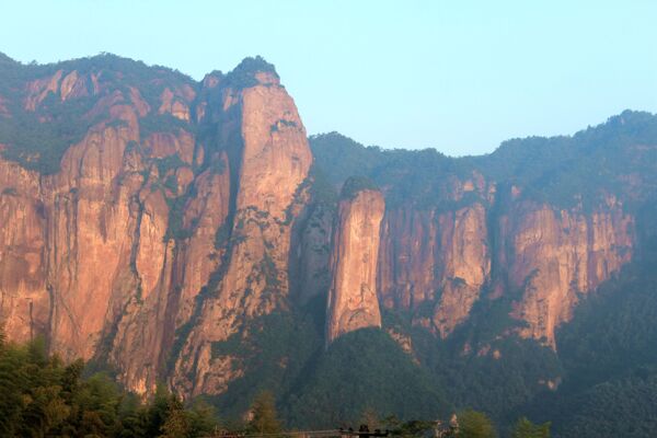 浙江公盂山