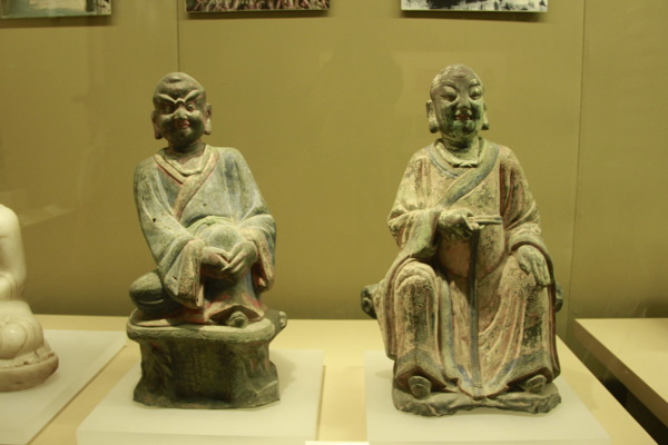 西安历史博物馆罗汉座像图片