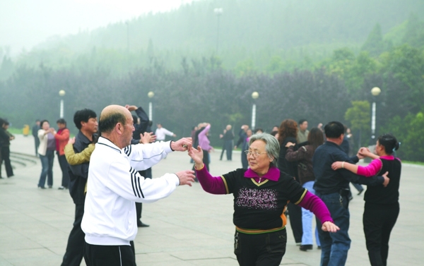 老年交谊舞图片