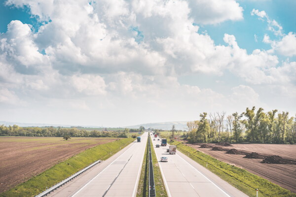 笔直乡村公路