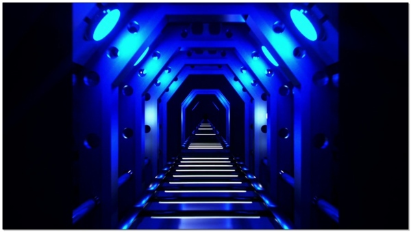 灯光前进的隧道视频素材