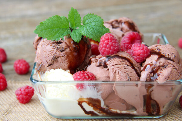 树莓与冰淇淋