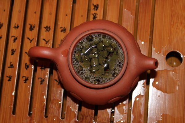 紫砂壶泡茶图片