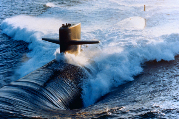 中国军用武器核潜艇图片